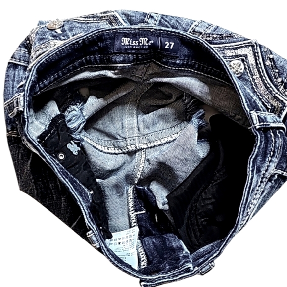 Miss Me LA Curvy Shorts. Women's Size: Waist 27x02.5 Inseam. - Picture 10 of 11